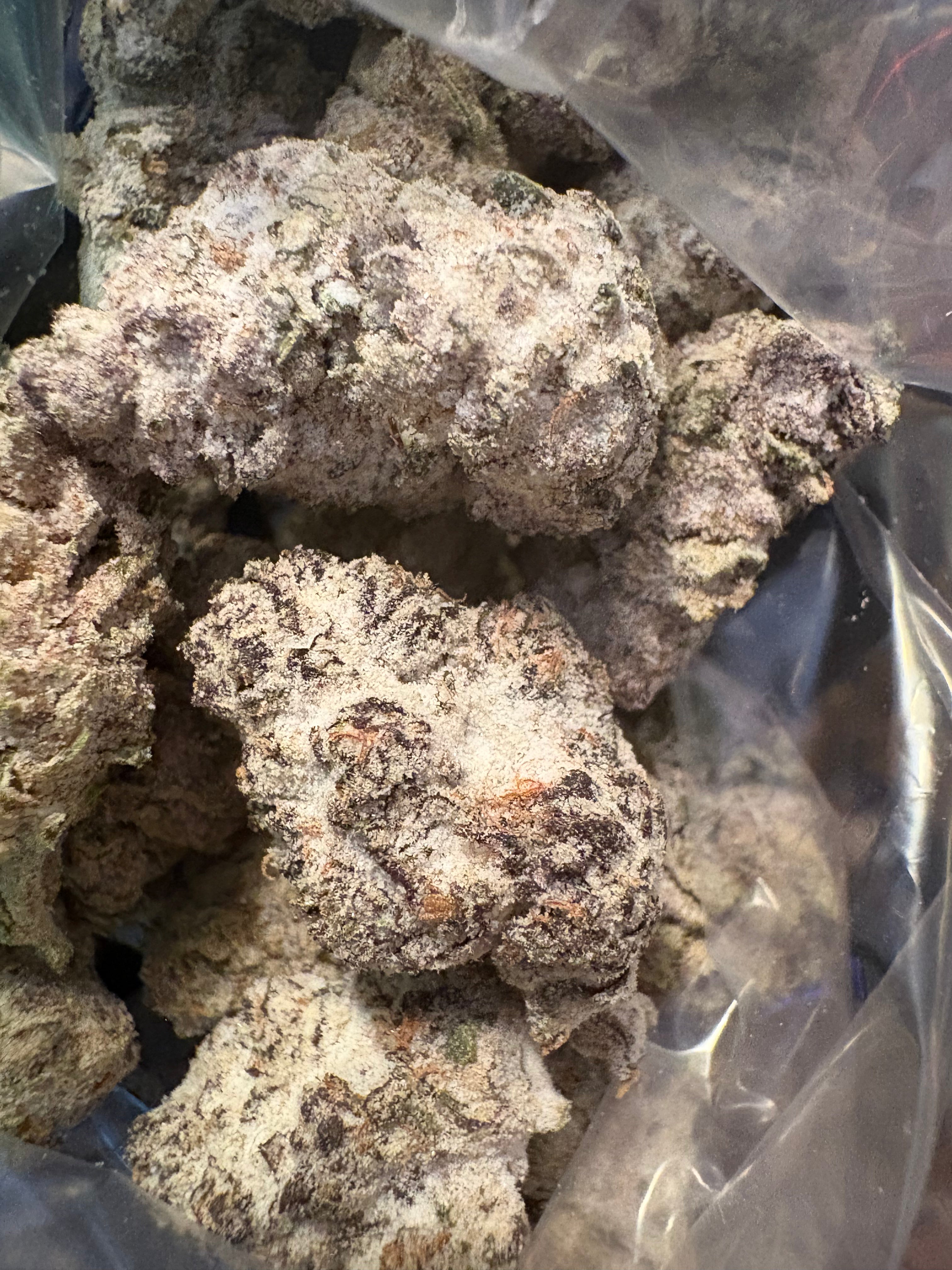 (CLEARANCE SALE!!!) Tropicana Cherry 64.54% THCa Hemp Flower Snowcaps (Exotic Indoor) Sativa